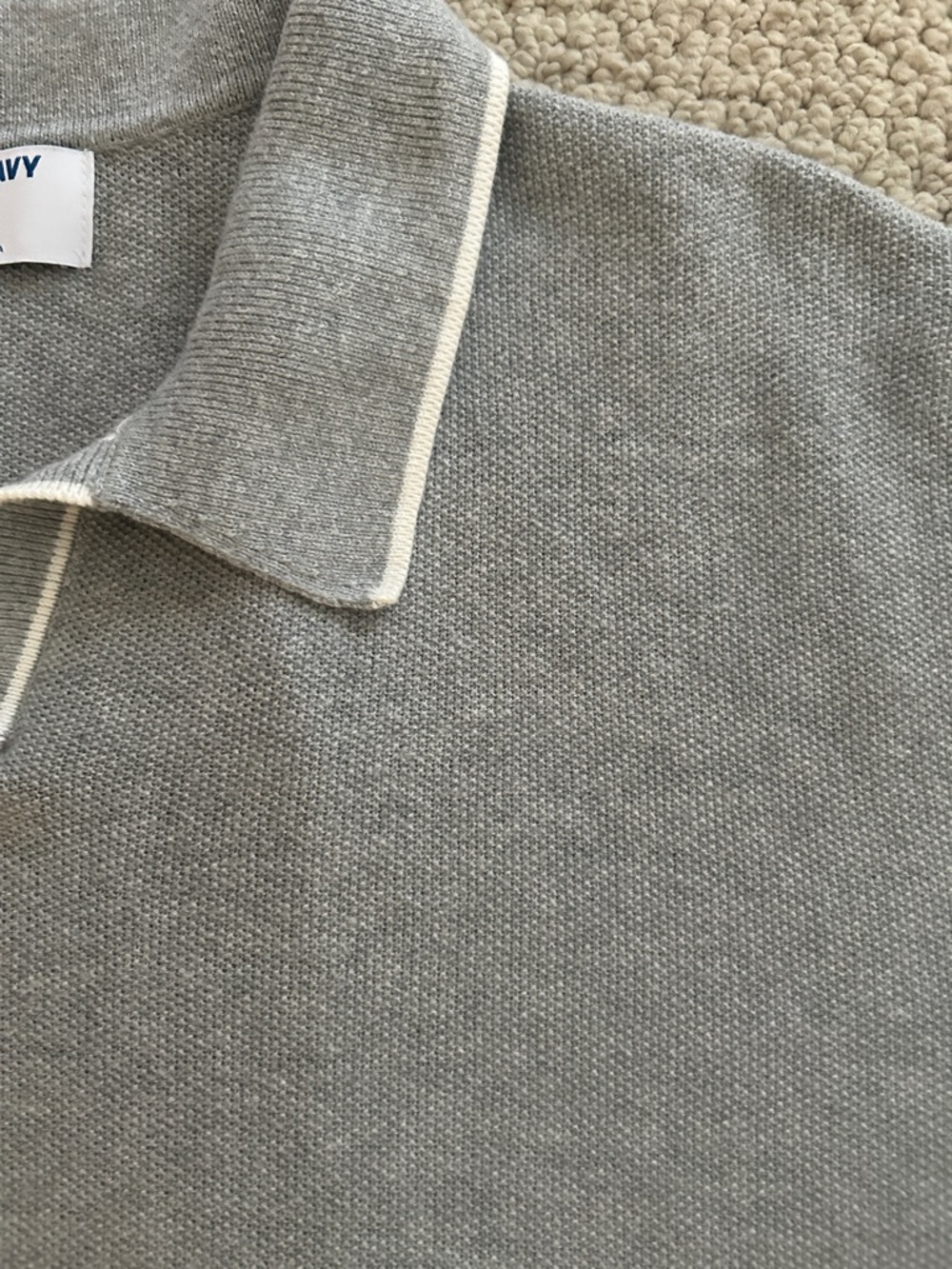 Old Navy Men's Short-Sleeve Polo in Heather Gray with Cream Trim - Picture 3 of 6